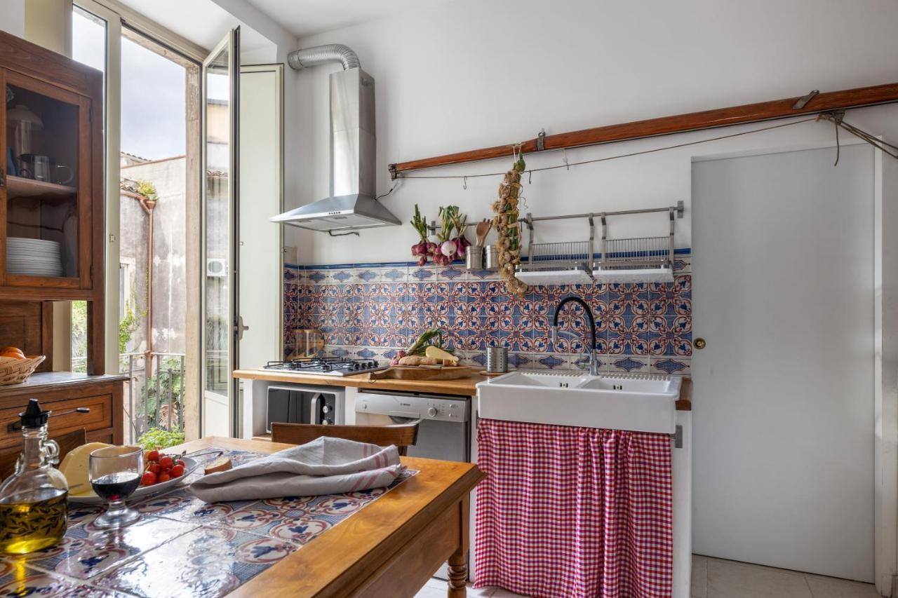 Catania City Center Historical Building Home Екстер'єр фото