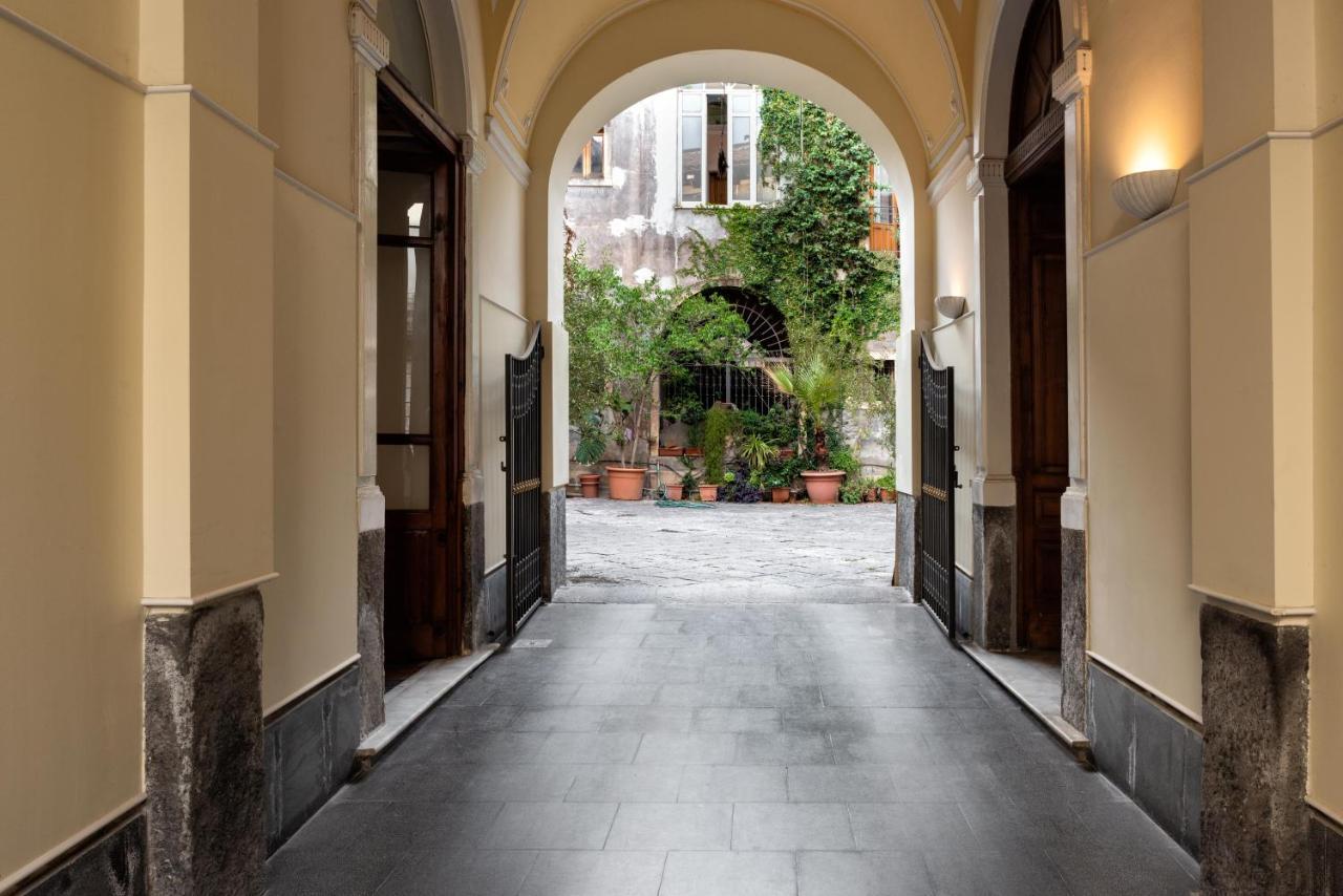 Catania City Center Historical Building Home Екстер'єр фото